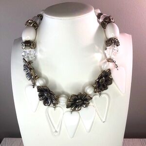 White and Silver Acrylic Bead Necklace